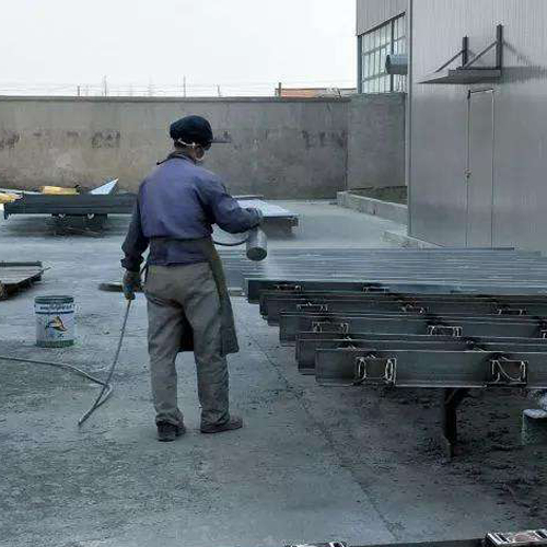  企業露天刷漆作業須注意  四川通報多起典型違法案例