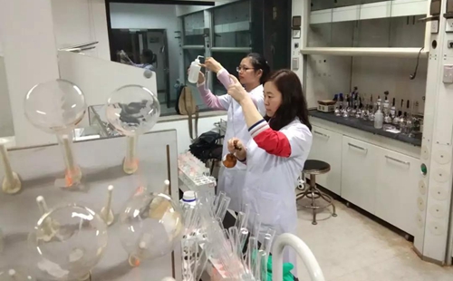 一圖一故事丨披星戴月，奔波在河道與實驗室之間的監測組